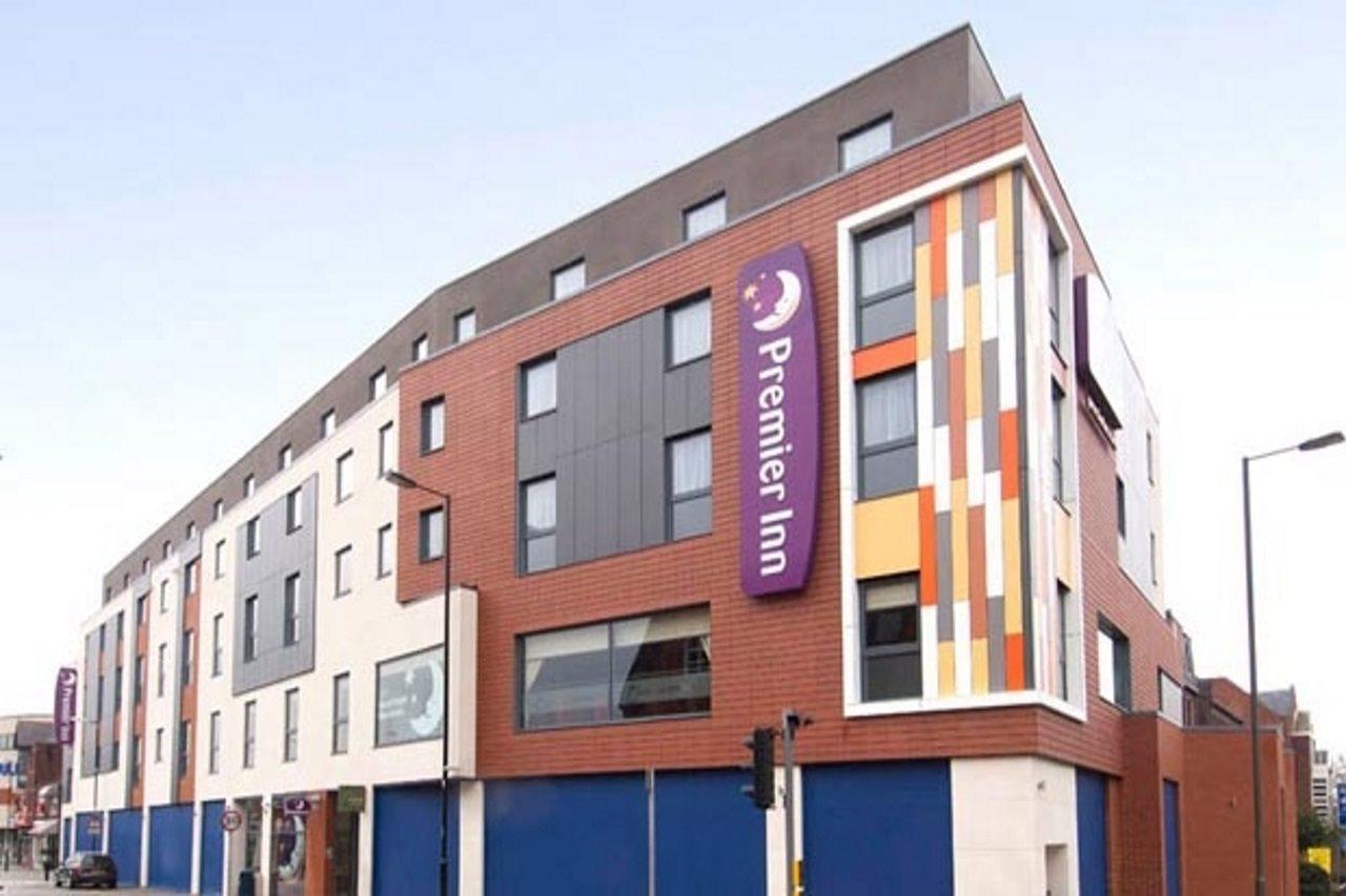 Premier Inn Camberley Extérieur photo